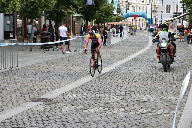尽管哈登已 尽管哈登已